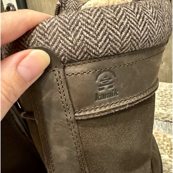 Kamik women’s snow boots size 7. Waterproof leather outer, 3M thinsulate inner. - Picture 4 of 7